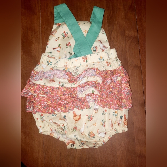 RIC RAC & RUFFLES - Picture 2 of 2